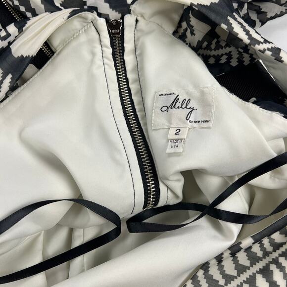 Milly of New York Bold Black White Geometric Cross Back V-Neck Dress Size 2 - Picture 3 of 16